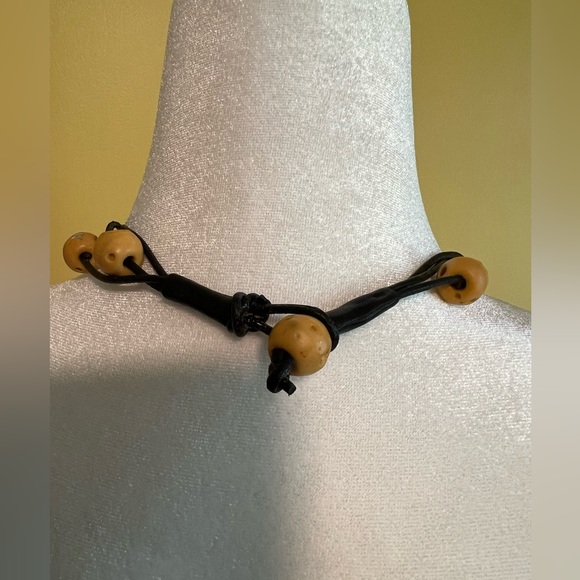 Necklace-one-of-a-kind, leather and lava beads - Picture 3 of 4